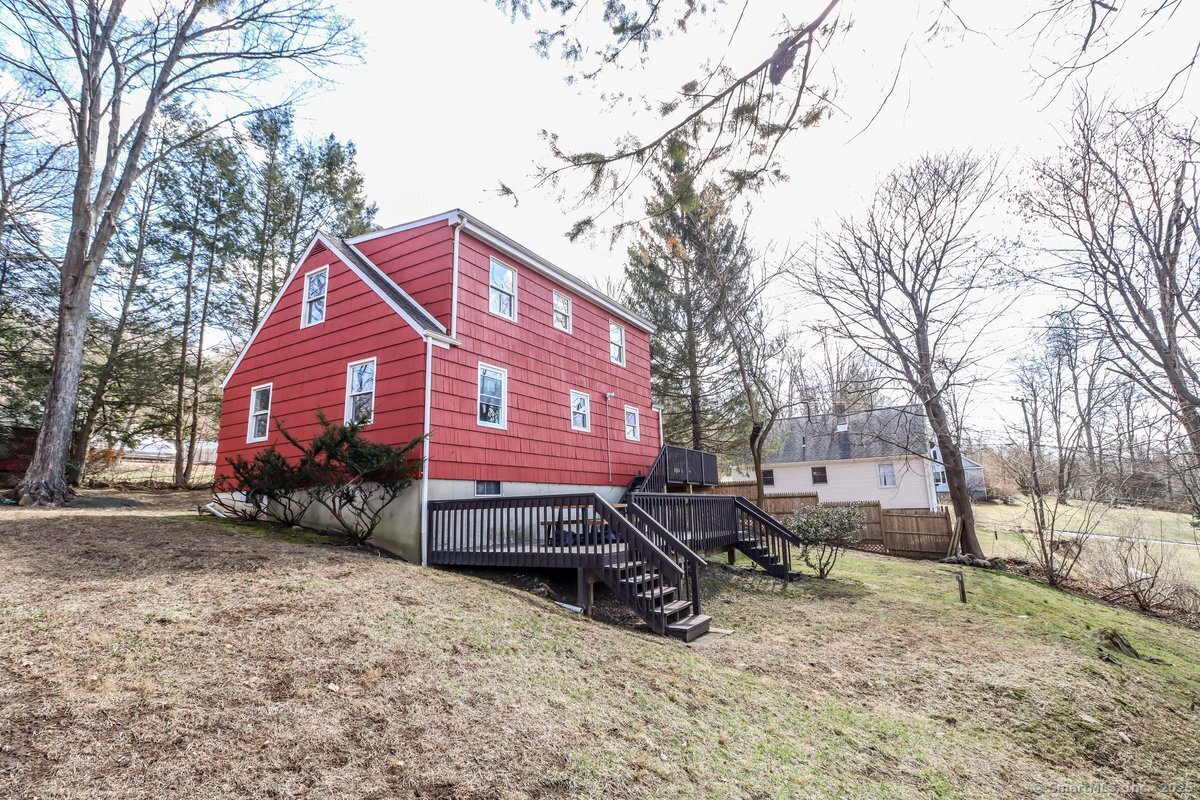 21 Hillside Avenue