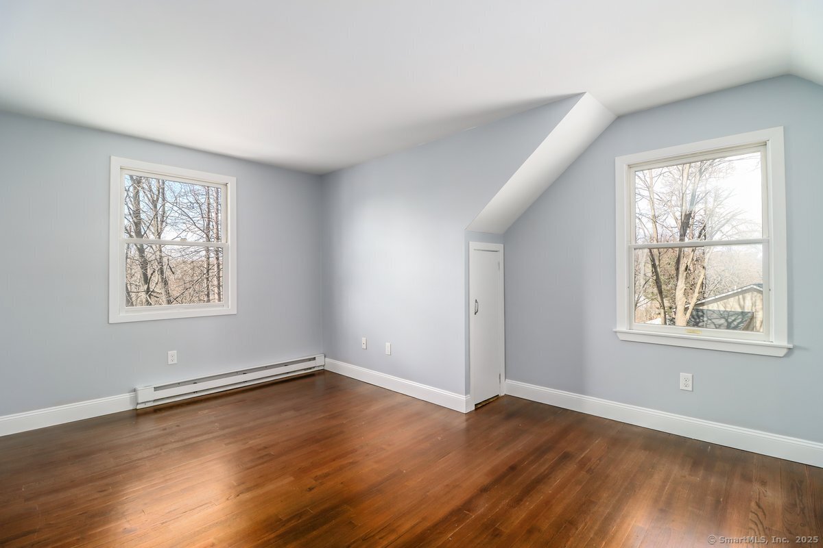 21 Hillside Avenue