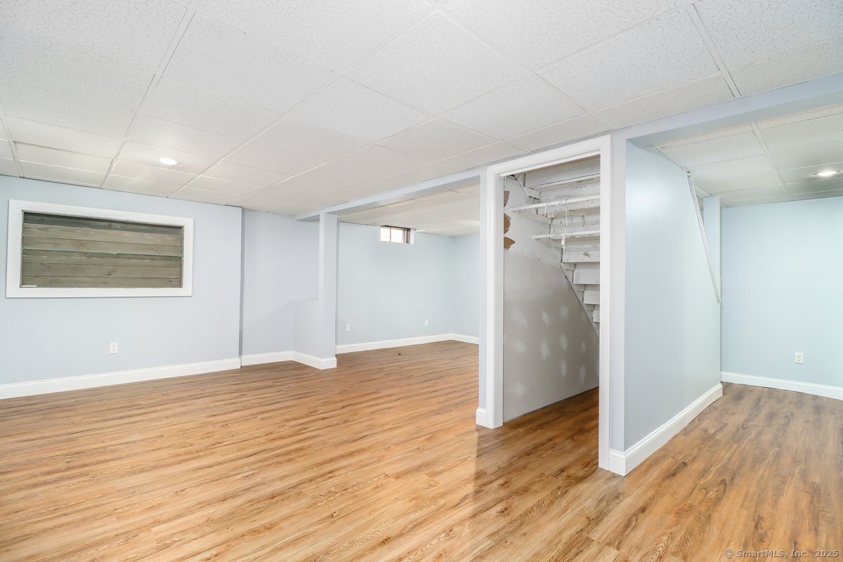 21 Hillside Avenue