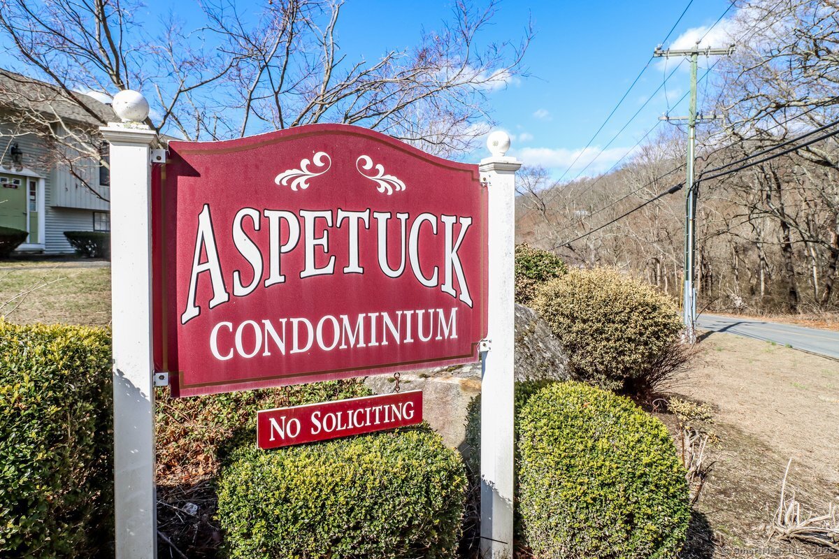 109 Aspetuck Village 109