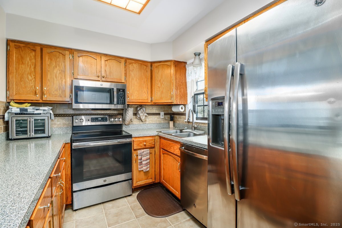109 Aspetuck Village 109