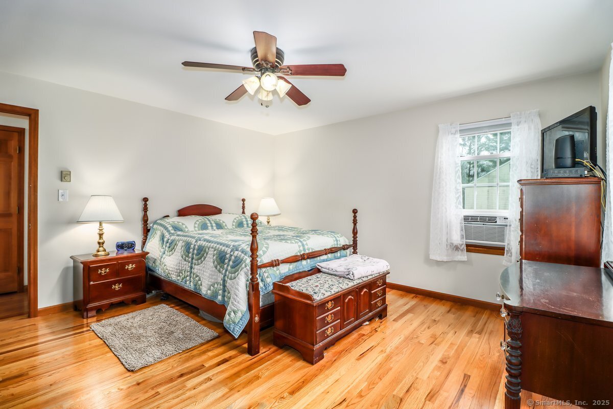 11 Glenbrook Drive