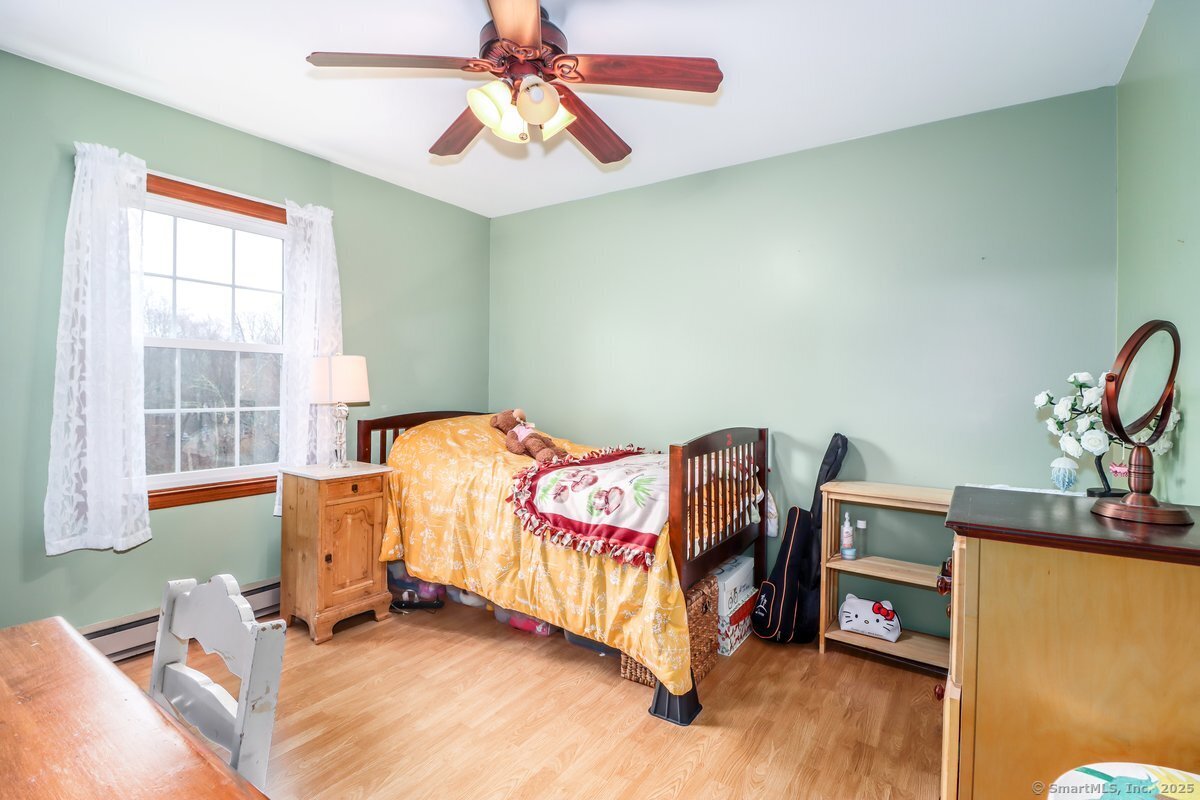 11 Glenbrook Drive