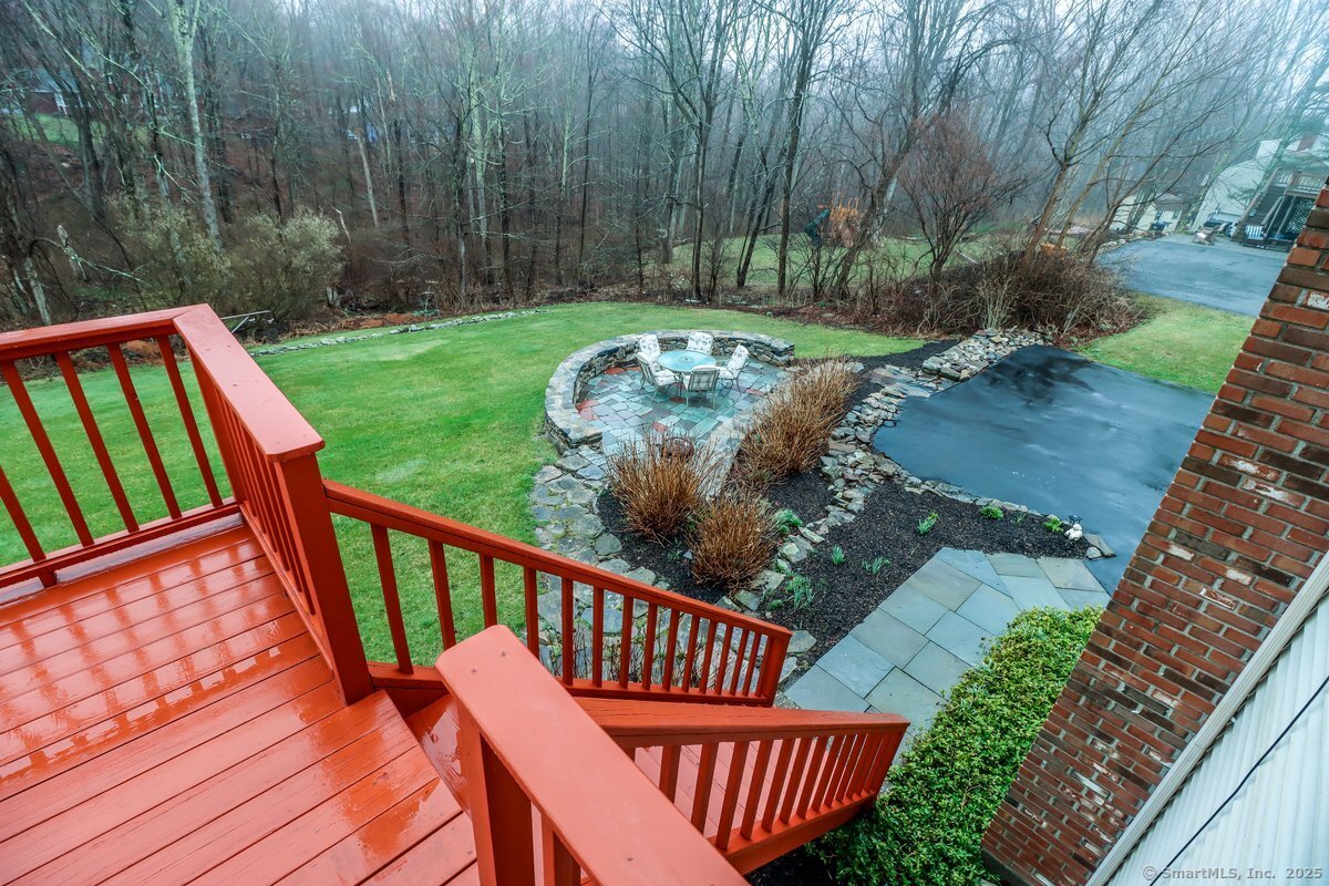 11 Glenbrook Drive