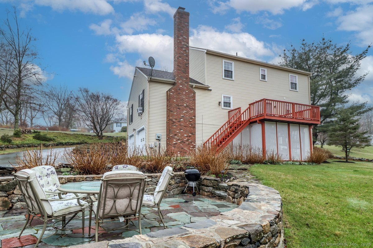 11 Glenbrook Drive