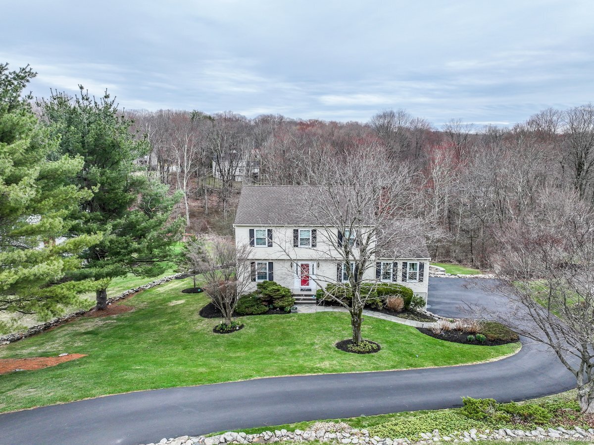 11 Glenbrook Drive