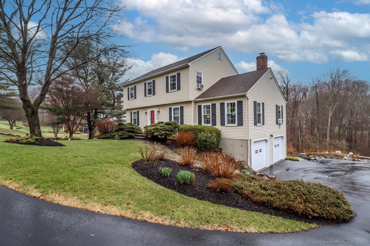 11 Glenbrook Drive
