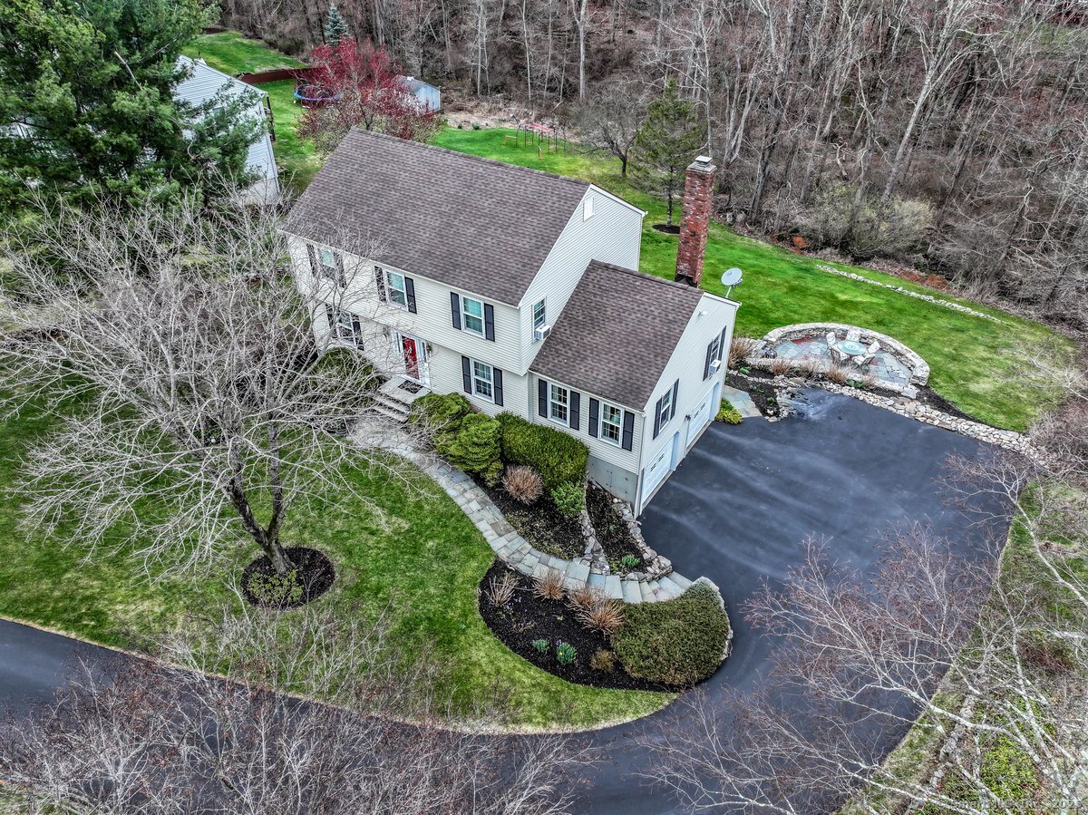 11 Glenbrook Drive