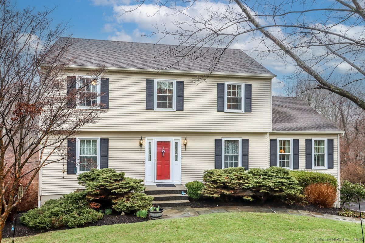 11 Glenbrook Drive
