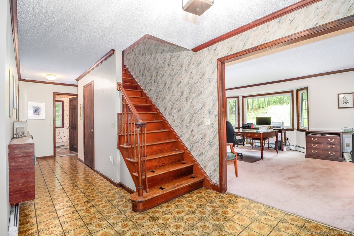 21 New Preston Hill Road
