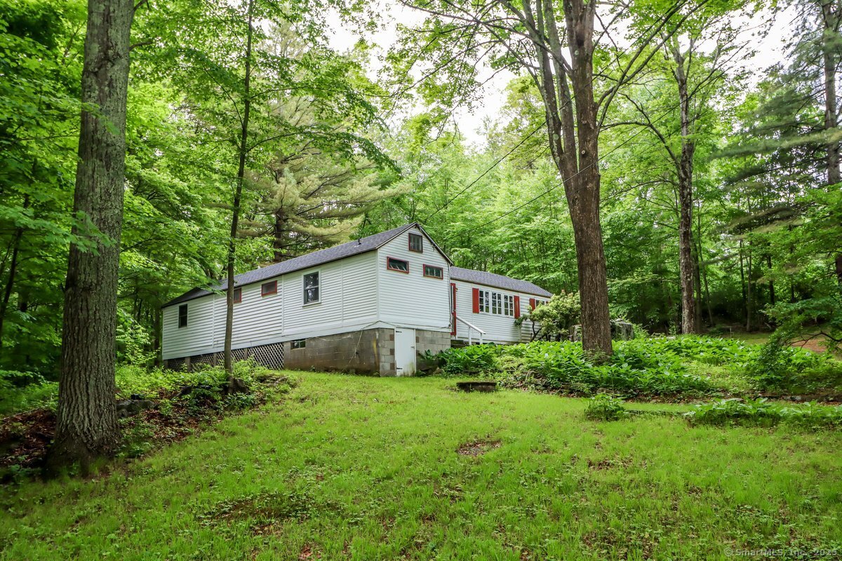 21 New Preston Hill Road