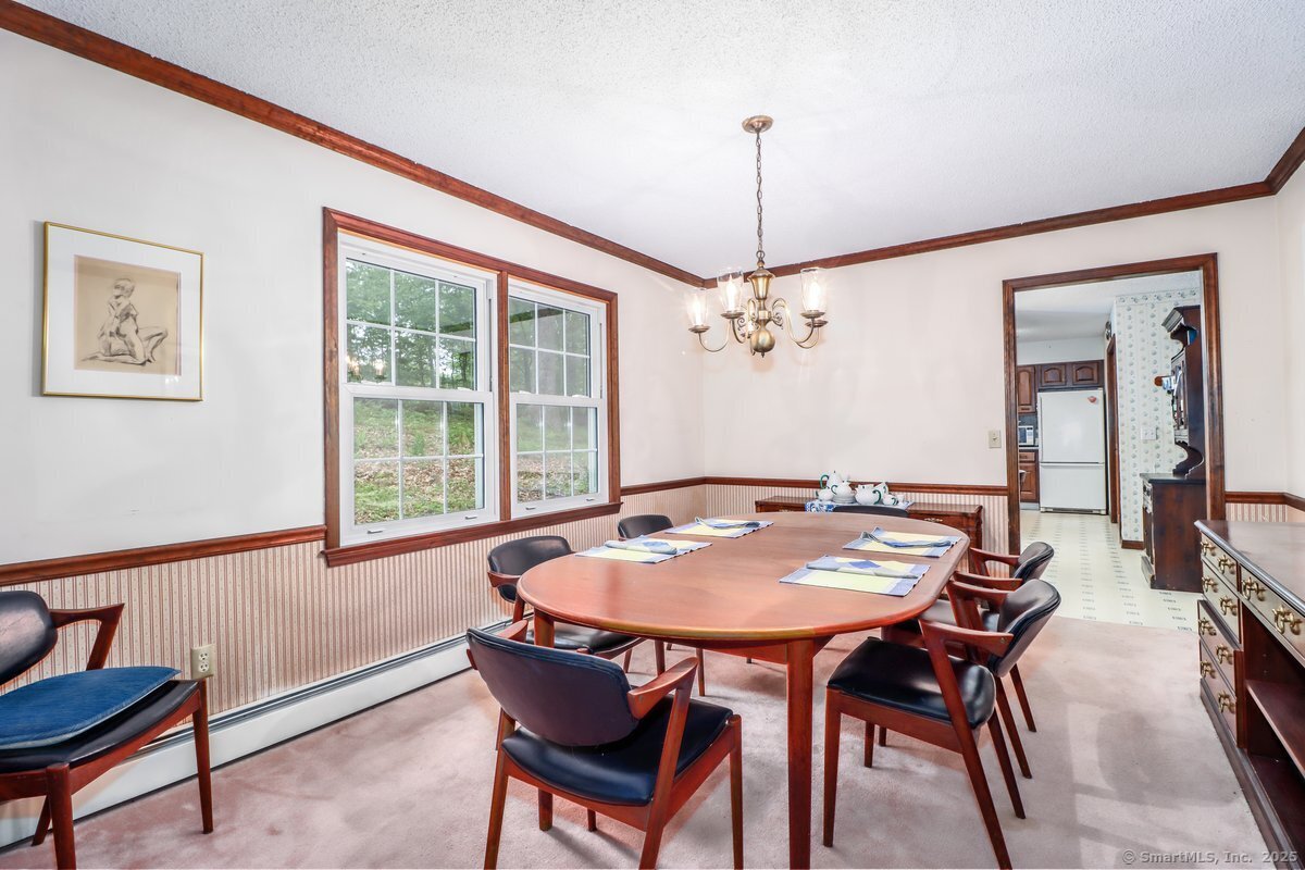 21 New Preston Hill Road