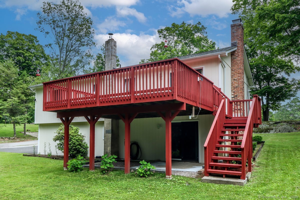 212 Carmen Hill Road