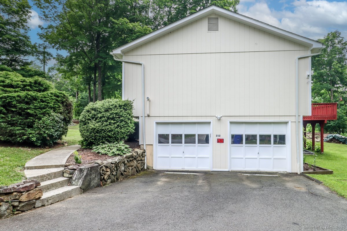 212 Carmen Hill Road