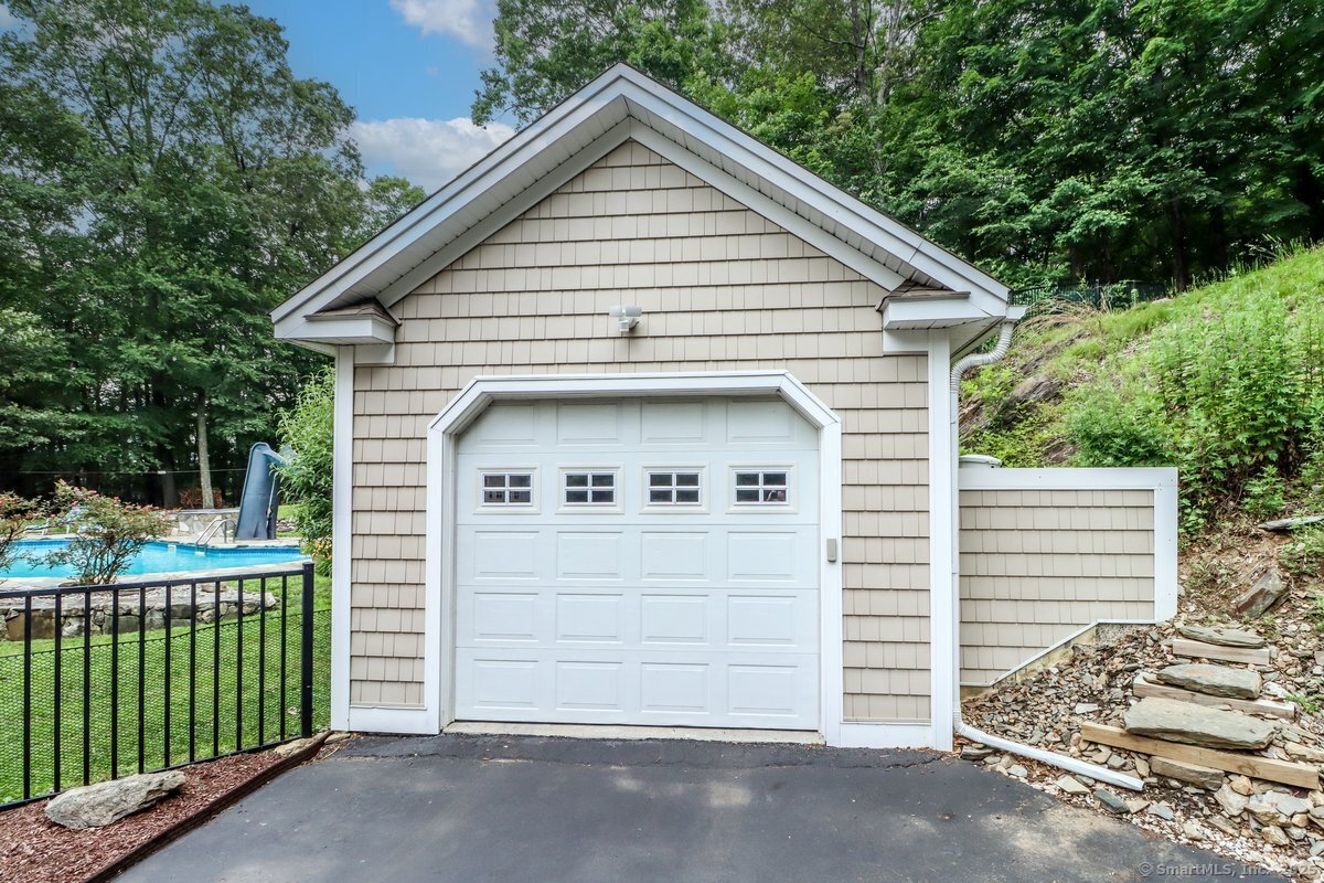 2 Clover Lane