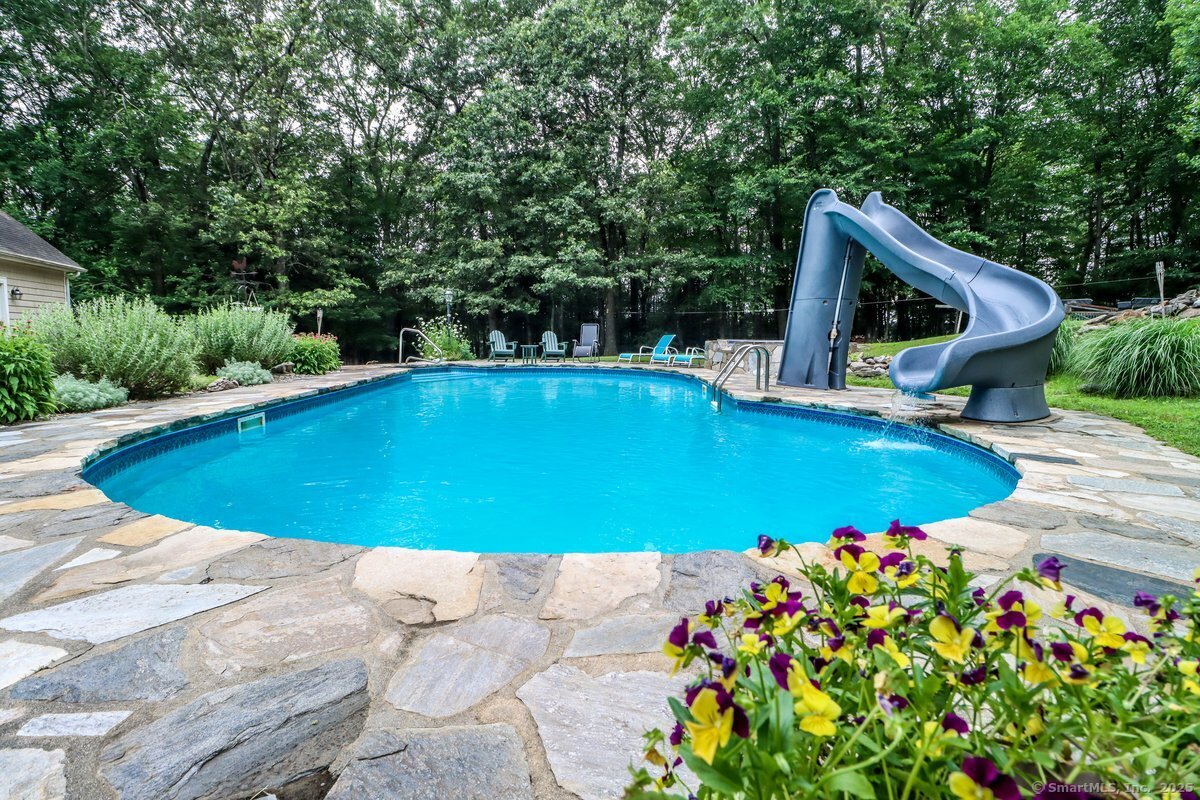 2 Clover Lane