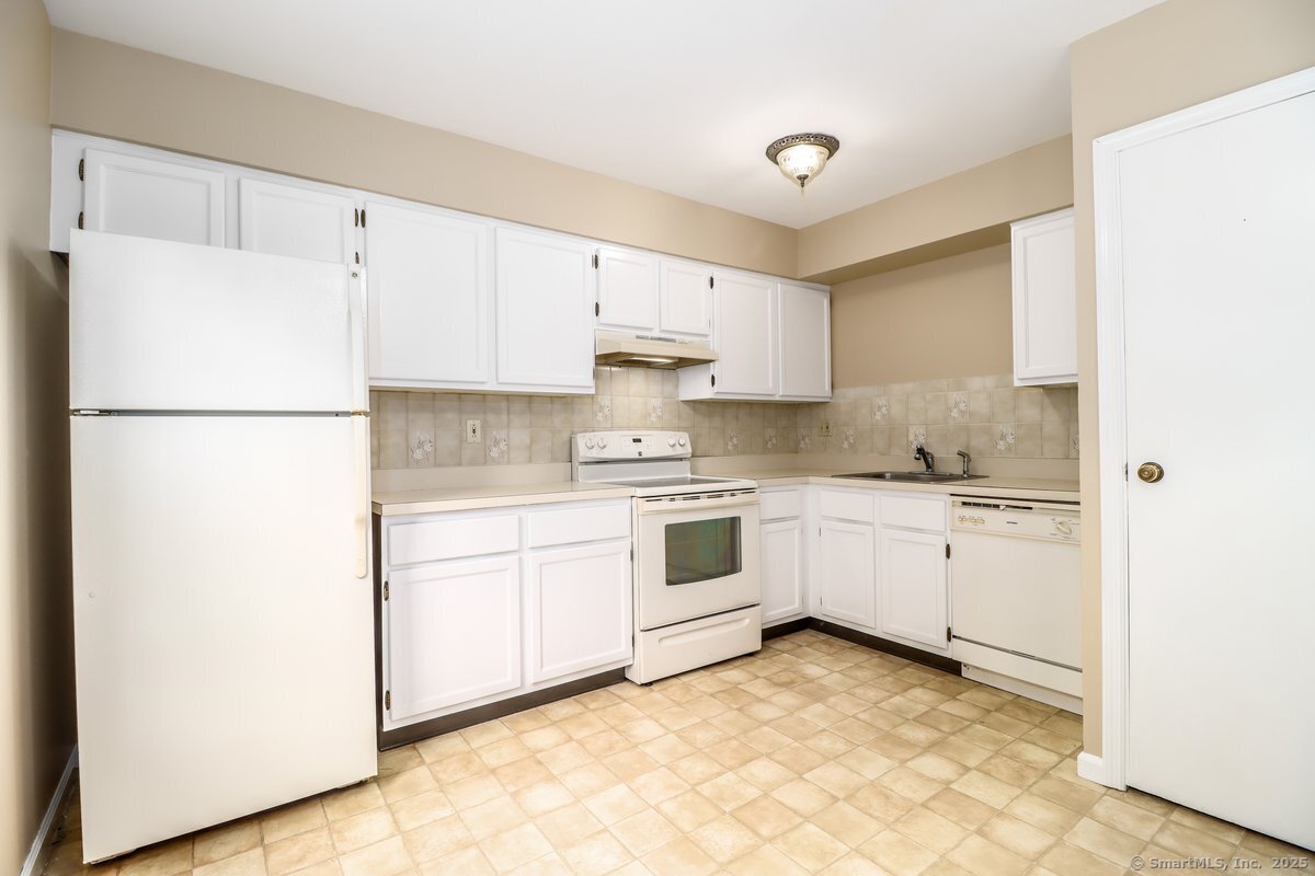 68 Aspetuck Village 68