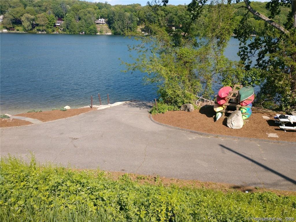 22 Candlewood Common