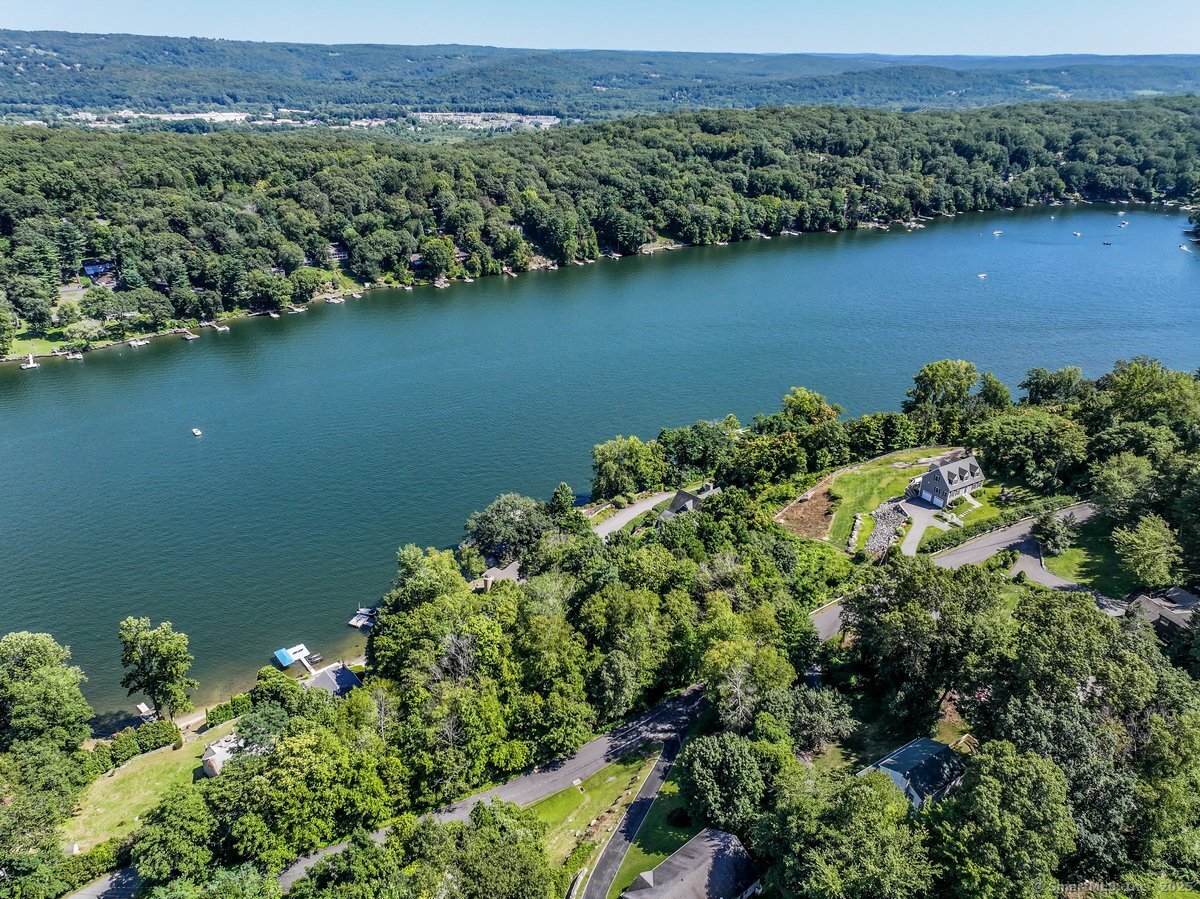 22 Candlewood Common