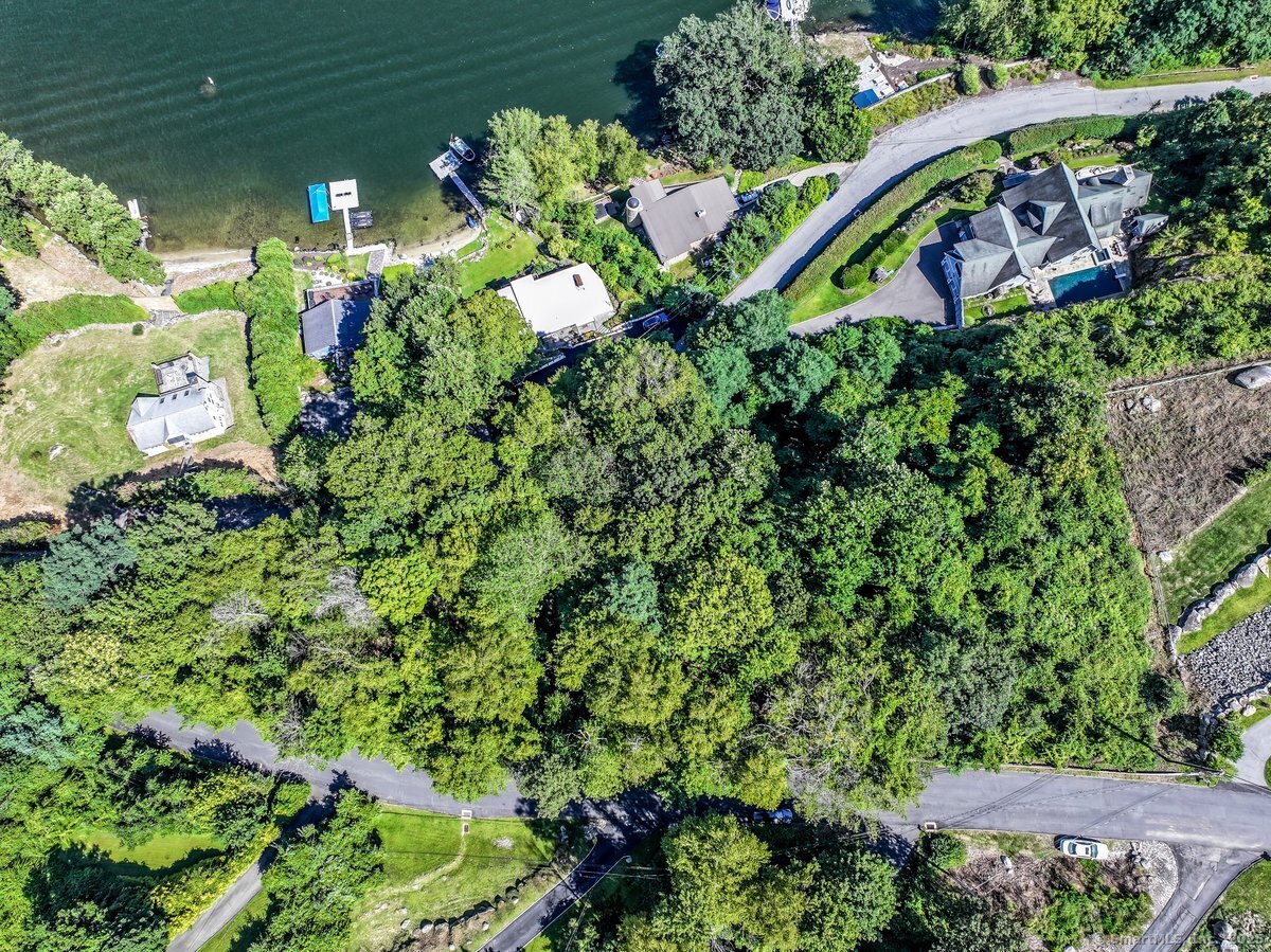 22 Candlewood Common