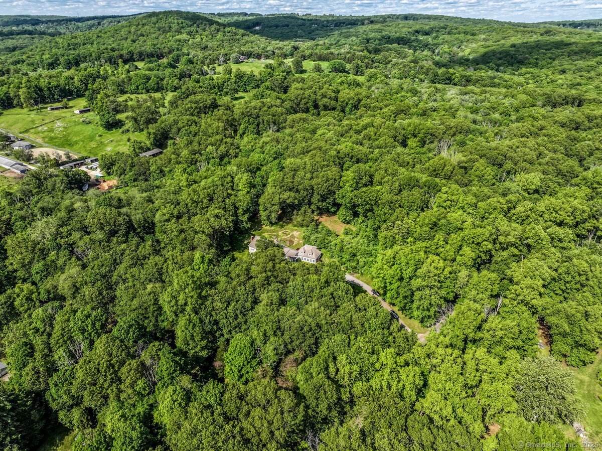 99 Lake Lillinonah Road South