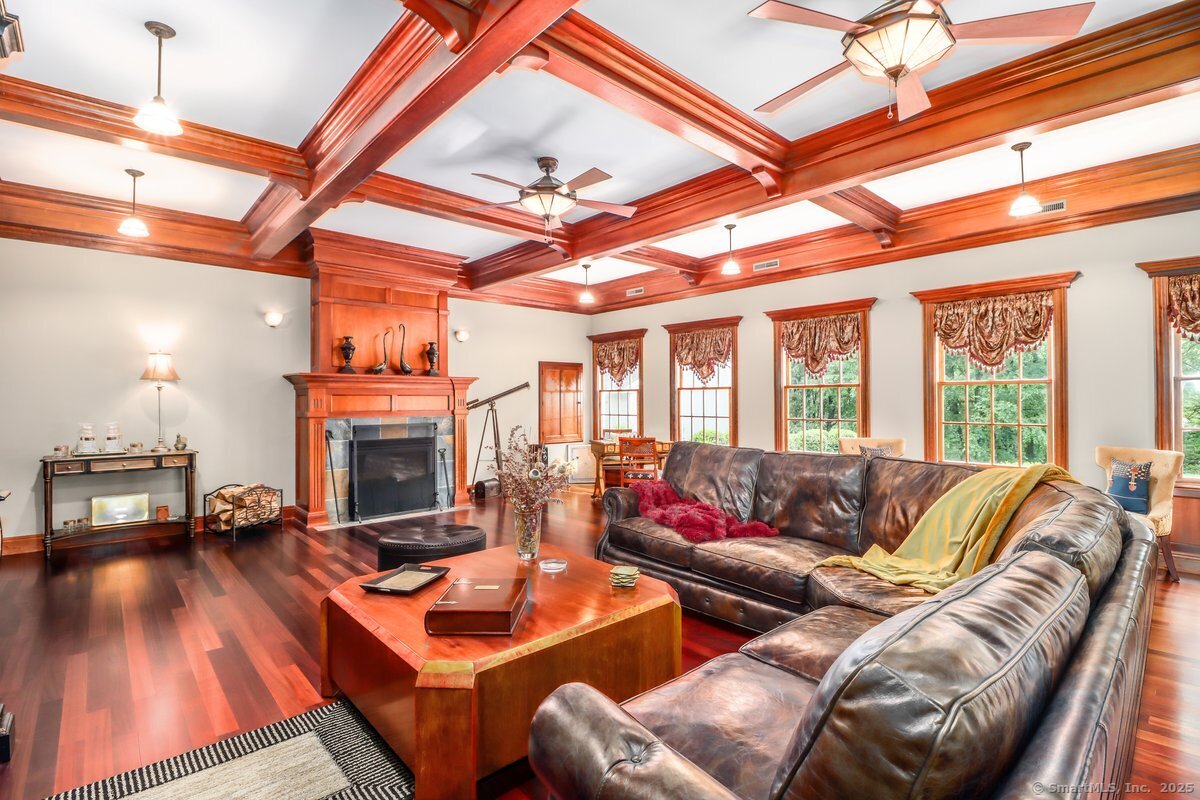 99 Lake Lillinonah Road South