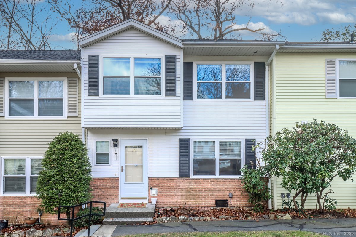 25 Padanaram Road APT 30