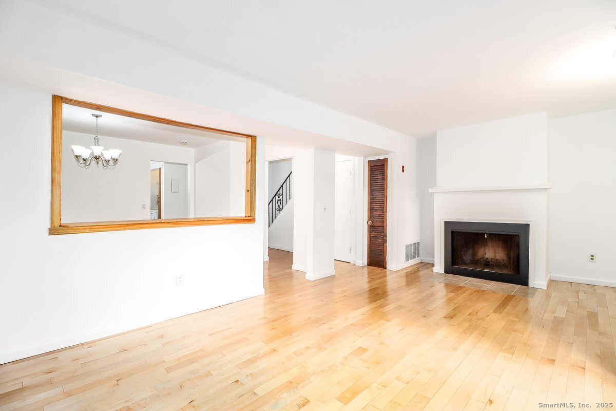 25 Padanaram Road APT 30