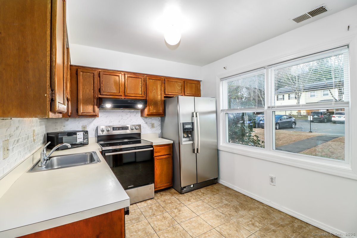 25 Padanaram Road APT 30