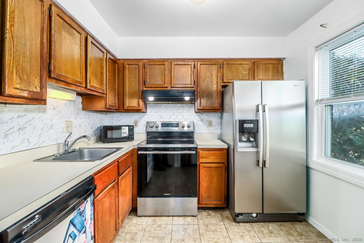 25 Padanaram Road APT 30