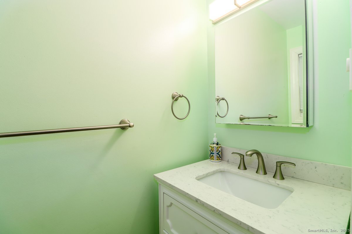 25 Padanaram Road APT 30