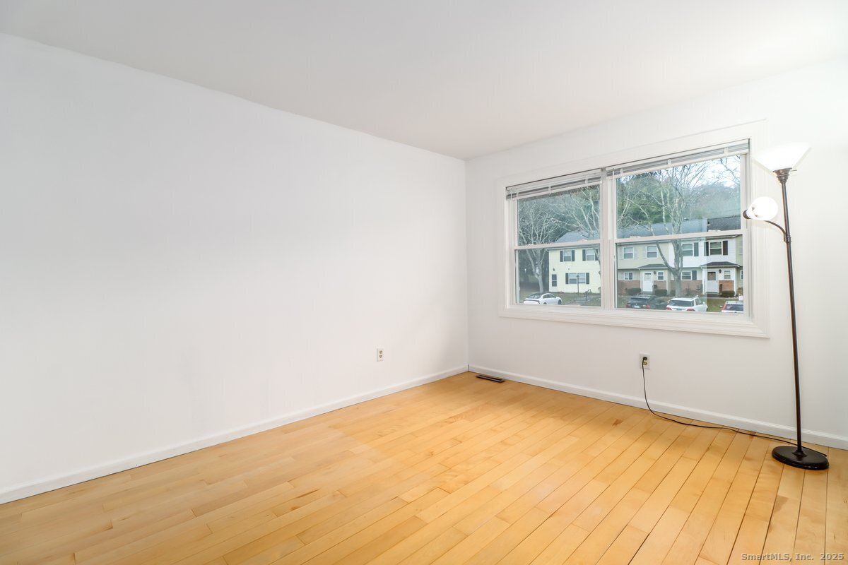 25 Padanaram Road APT 30