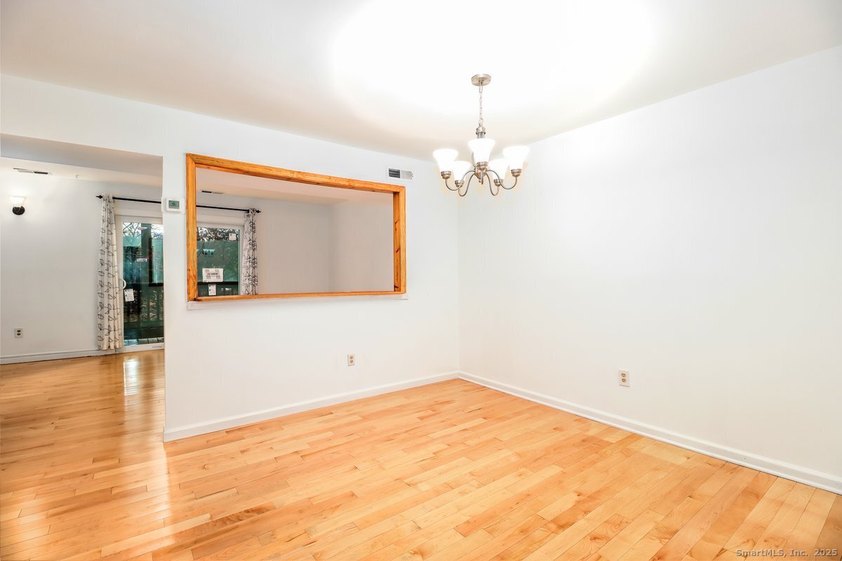 25 Padanaram Road APT 30