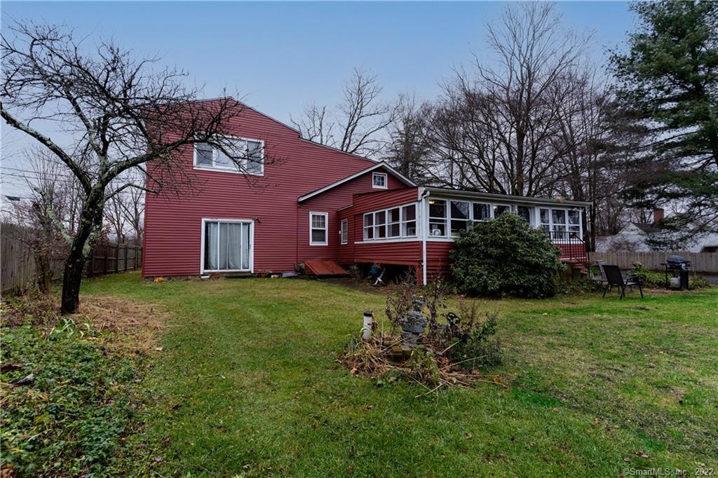 25 Pickett District Road