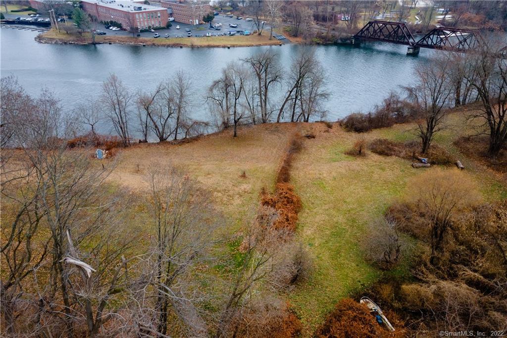 25 Pickett District Road