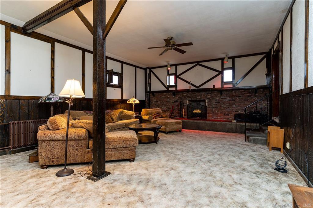 25 Pickett District Road