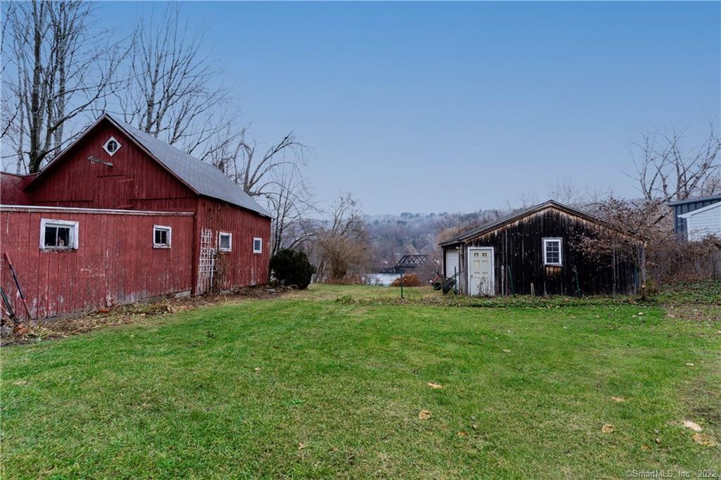 25 Pickett District Road