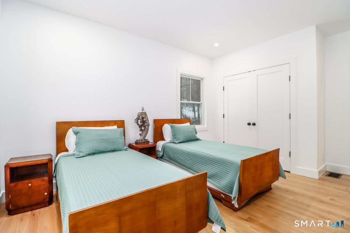 32 Long River Road