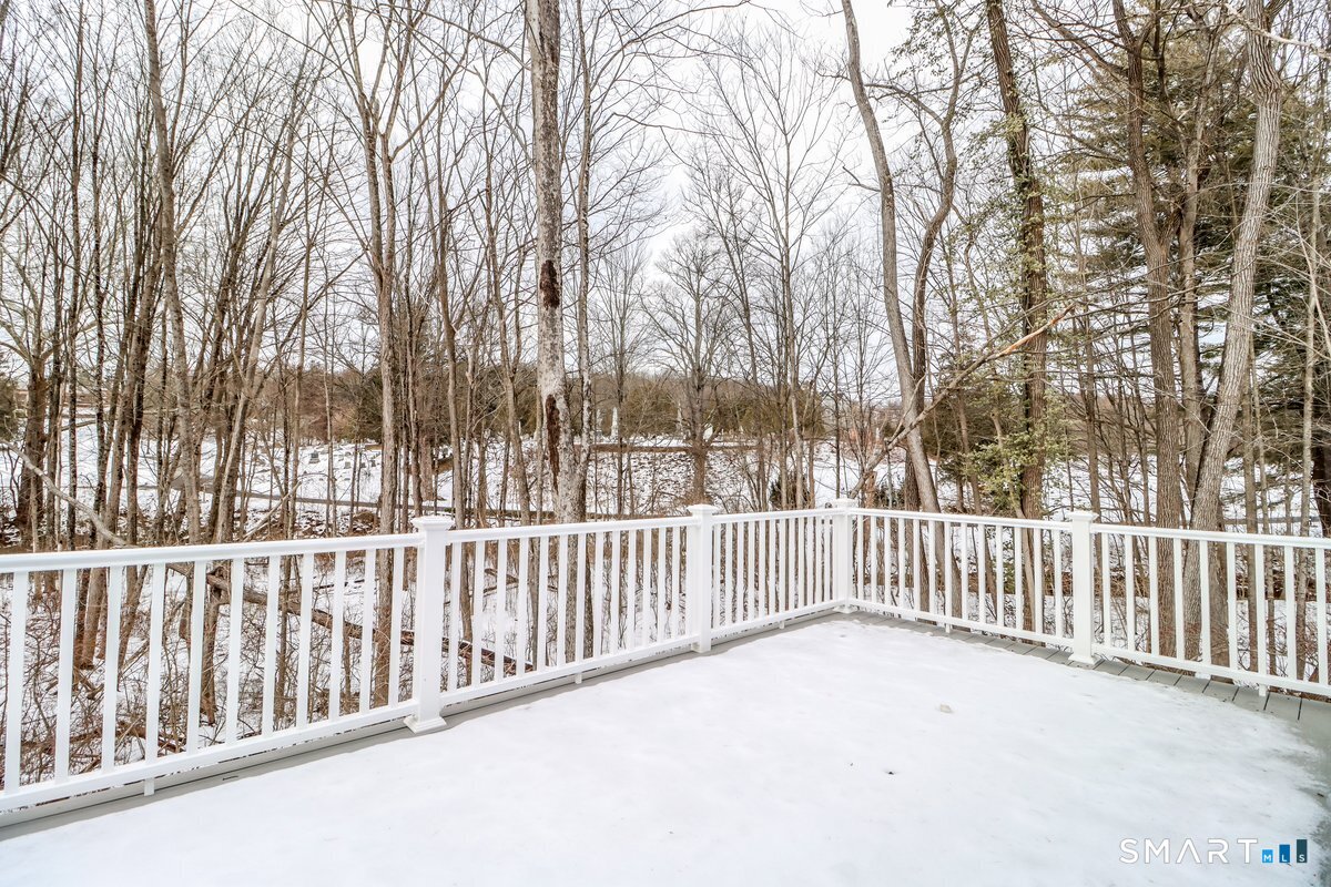 5 Brook Hollow Drive