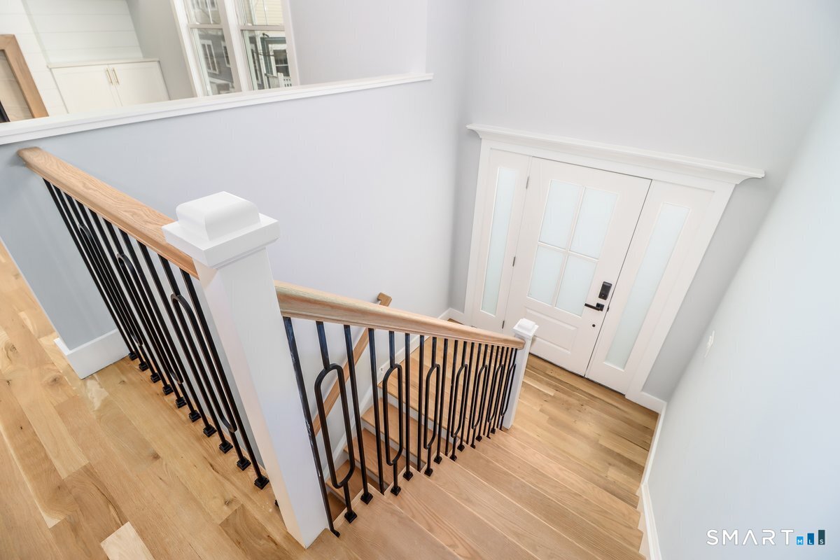 5 Brook Hollow Drive