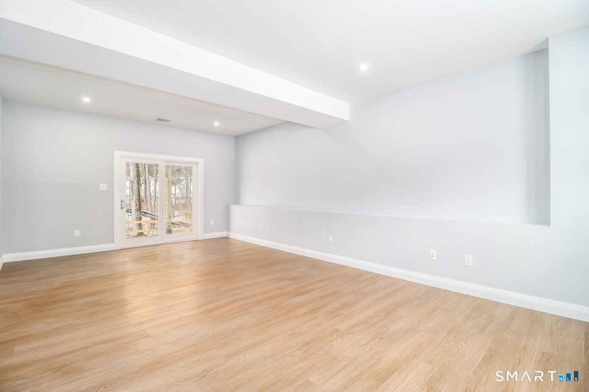 5 Brook Hollow Drive