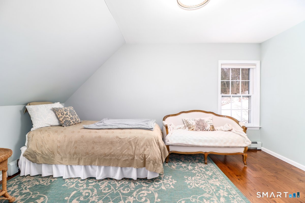 16A Pole Bridge Road