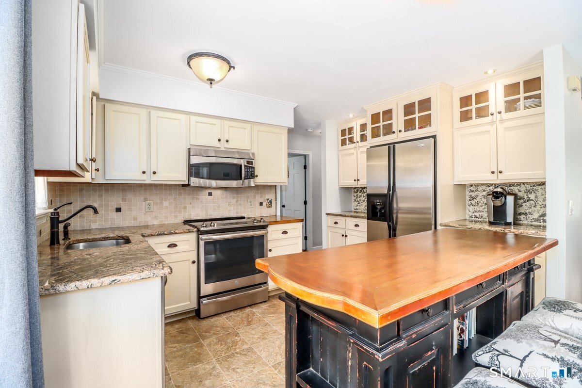 16A Pole Bridge Road