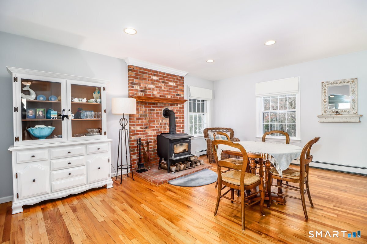 16A Pole Bridge Road