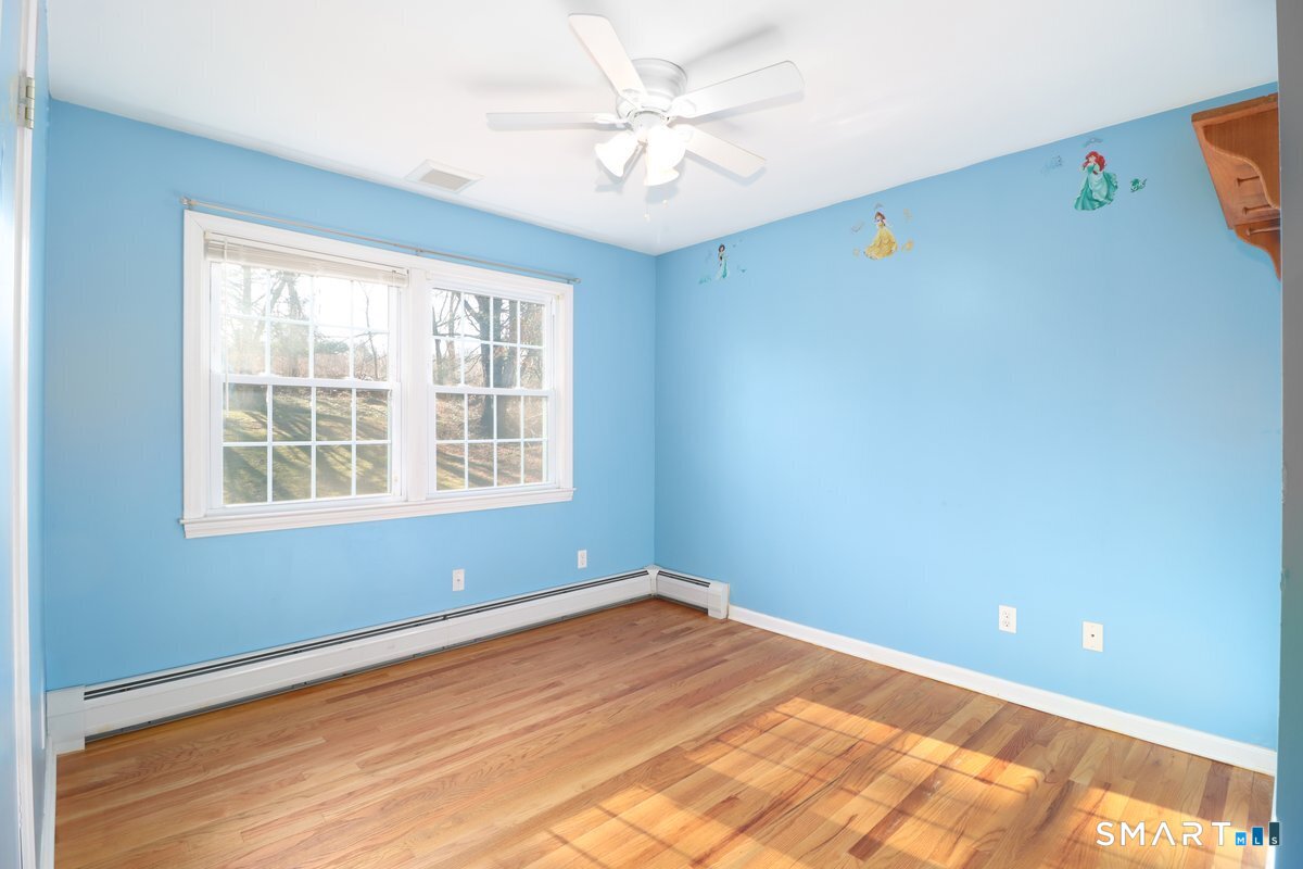 21 Rolling Glen Drive