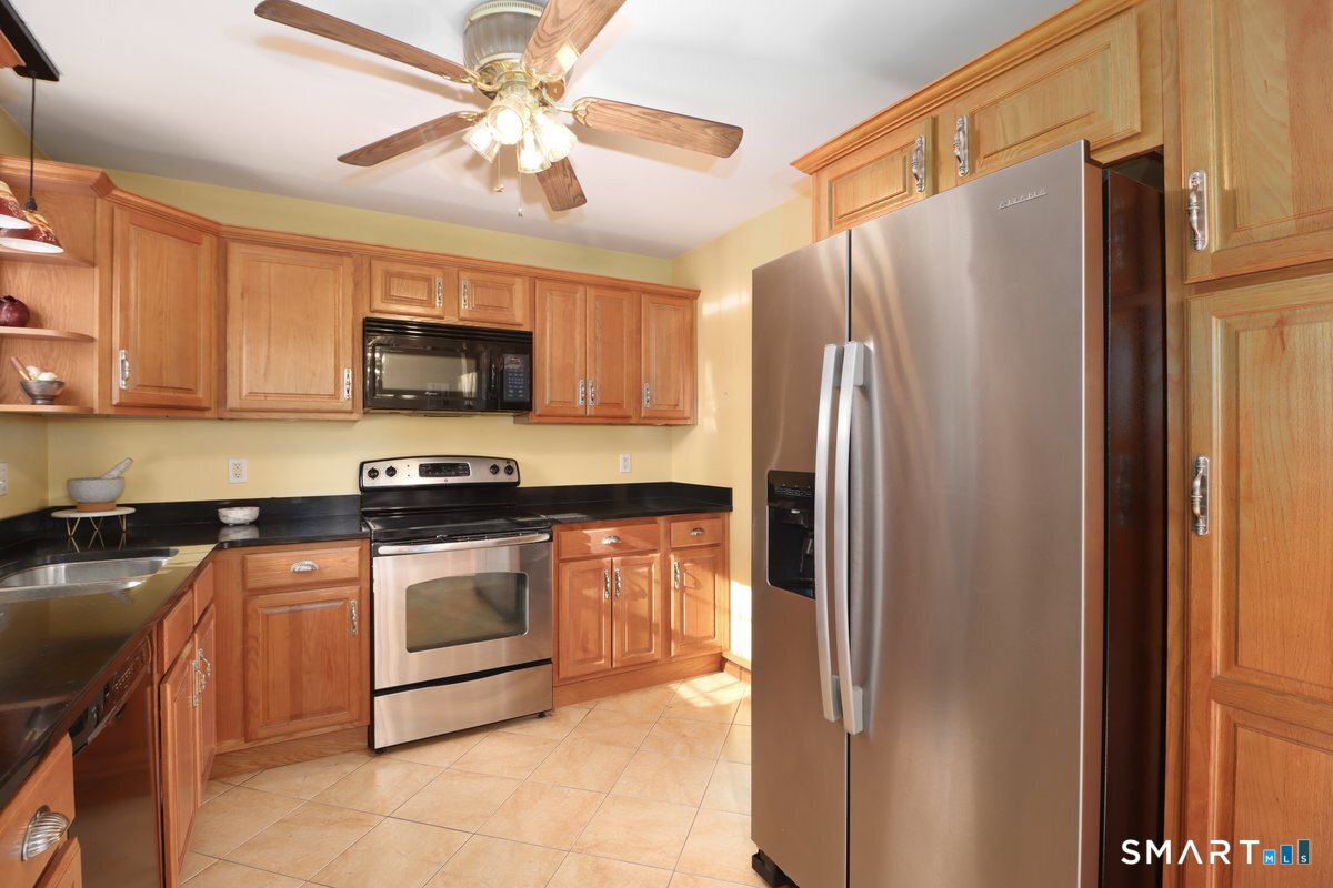 21 Rolling Glen Drive