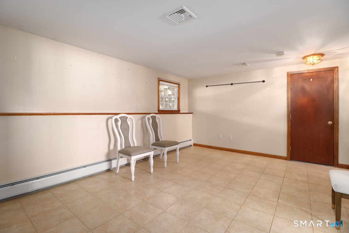 21 Rolling Glen Drive