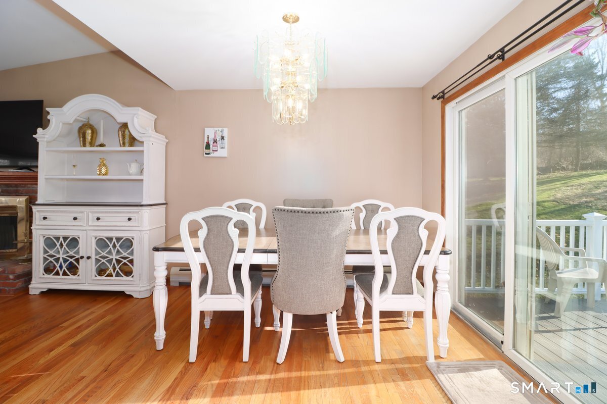 21 Rolling Glen Drive