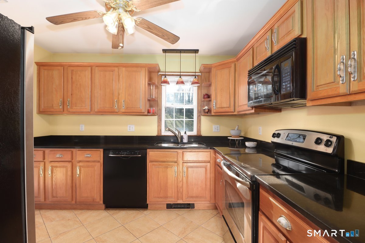 21 Rolling Glen Drive