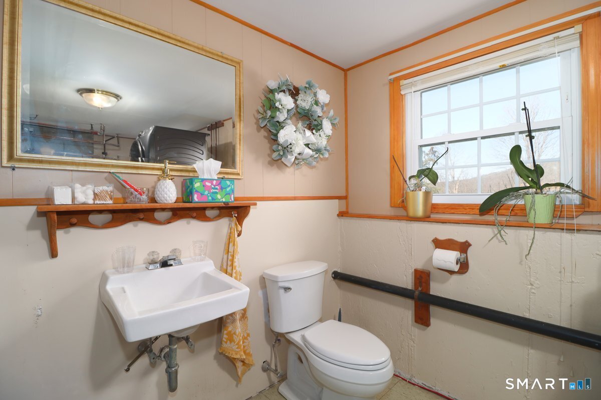 21 Rolling Glen Drive